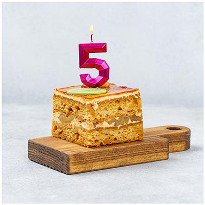 Свеча-цифра 5 Диамант Маджента, 4,5см