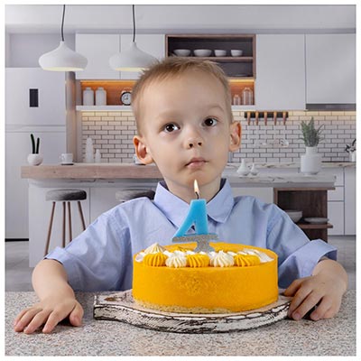 Свеча -цифра "4" Голубая блеск 7,5см