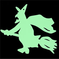 Ведьма на метле, светящаяся в темноте