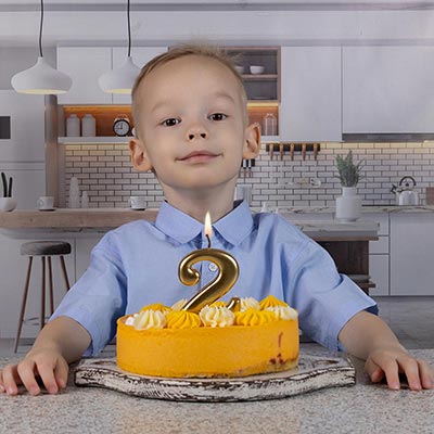 Свечи-цифры Свеча -цифра "2" Золотая, 8 см